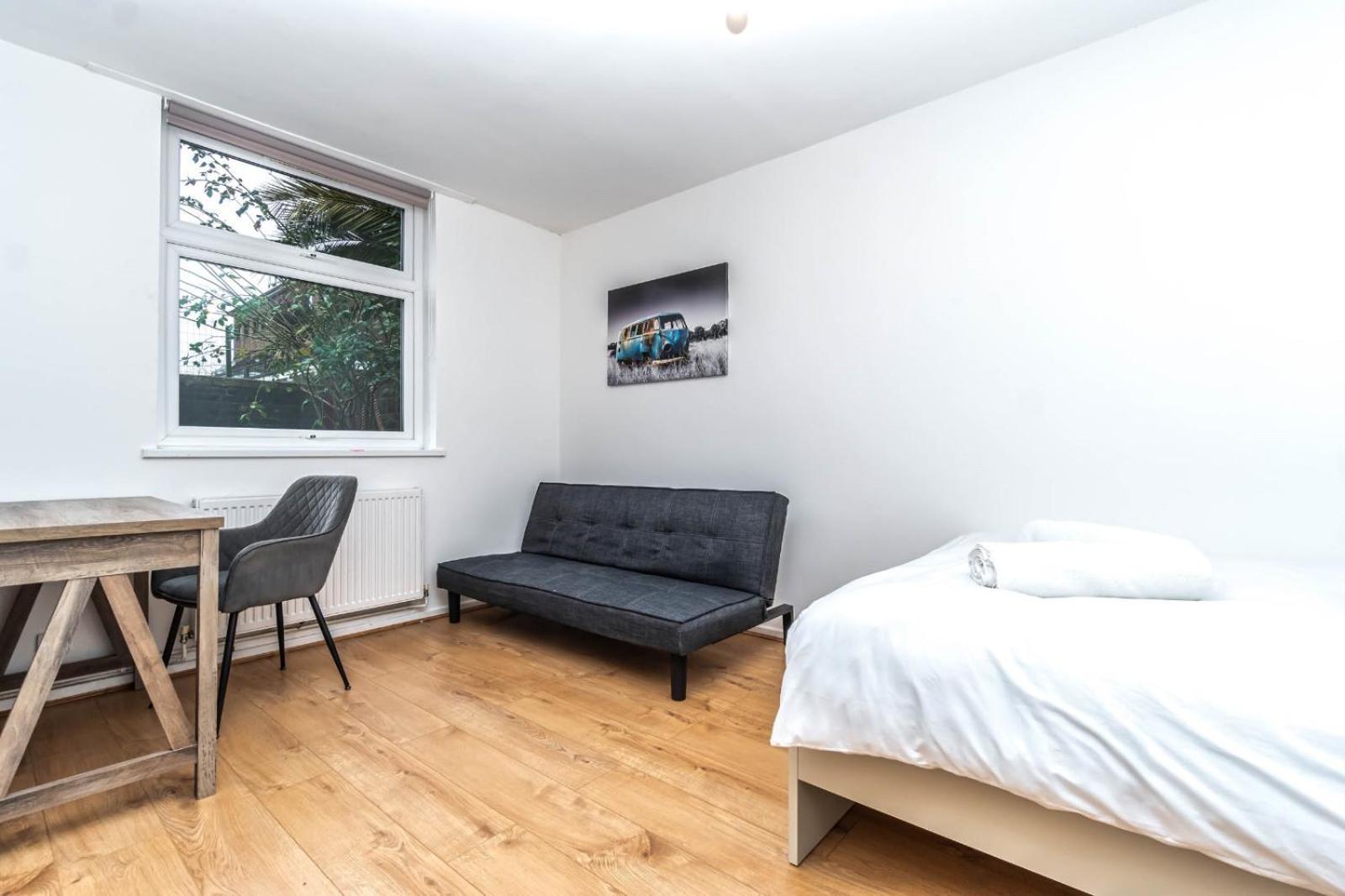 Bright Guest House In Hackney London Bagian luar foto